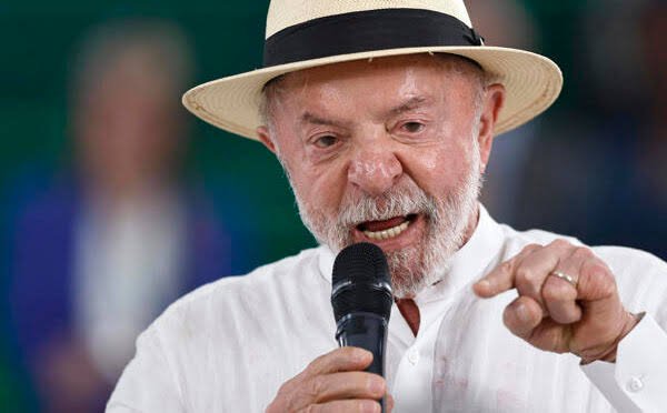 Lula chega à ONU sob pressão eleitoral enquanto Flávio Bolsonaro encosta nas pesquisas