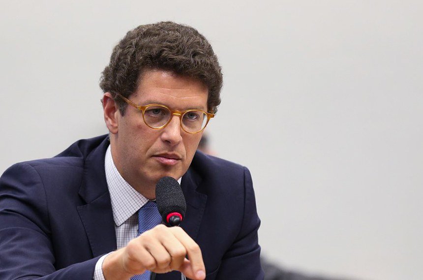 RICARDO SALLES DESISTE DO SENADO A SEIS DIAS DA ELEIÇÃO — E PASSA A APOIAR ADVERSÁRIO QUE ATACOU DURANTE A CAMPANHA